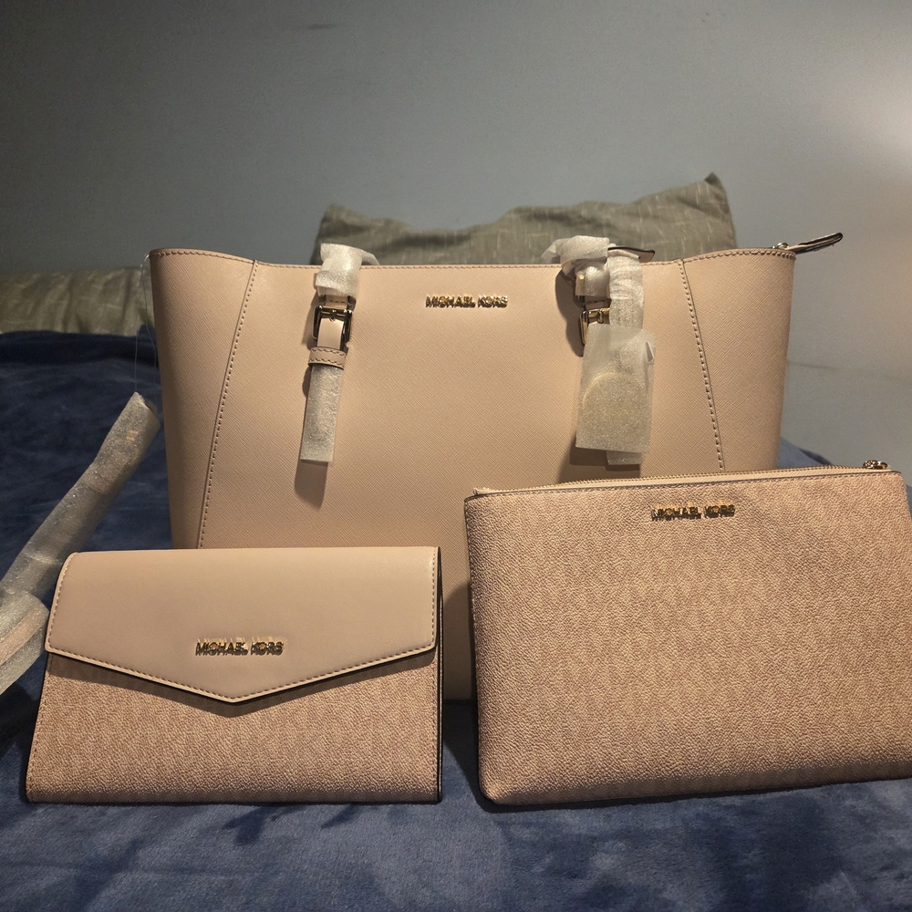 Michael Kors Women's Pink Tote and Wallet Set